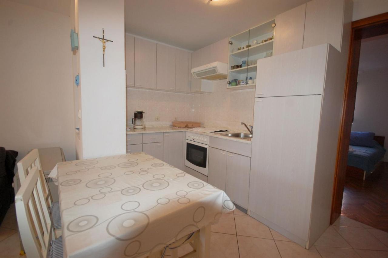 Apartments Daidzic By El-Pi Tours นยีวีเซ ภายนอก รูปภาพ